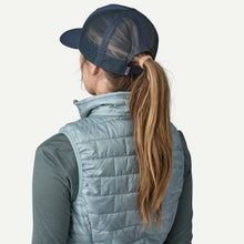 Carica l'immagine nel visualizzatore di Gallery, PATAGONIA P-6 Logo Trucker Cappello unisex