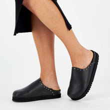 Carica l'immagine nel visualizzatore di Gallery, SCHOLL ICONIC Zoccolo con pelliccia Fae Studs donna