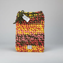 Carica l'immagine nel visualizzatore di Gallery, DUDA STITCHES Custodia per laptop fatta a mano