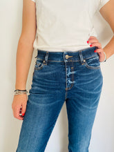 Carica l&#39;immagine nel visualizzatore di Gallery, LATINO&#39; JEANS Iris Jeans lavato con rotture donna
