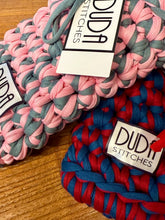 Carica l&#39;immagine nel visualizzatore di Gallery, DUDA STITCHES Custodia fatta a mano donna
