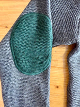 Carica l'immagine nel visualizzatore di Gallery, CREAZIONI CHIC Giacca in maglia abbottonata tirolese unisex
