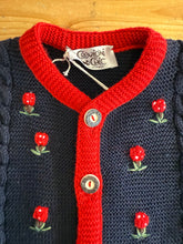 Carica l'immagine nel visualizzatore di Gallery, CREAZIONI CHIC Gilet in maglia abbottonato tirolese bimbo unisex
