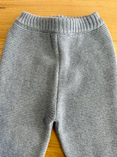 Carica l'immagine nel visualizzatore di Gallery, CREAZIONI CHIC Pantaloni pagliaccetto in maglia bimbo unisex
