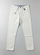 Carica l'immagine nel visualizzatore di Gallery, CHESAPEAKE'S Pantalone Proud bull denim uomo
