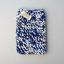 Carica l'immagine nel visualizzatore di Gallery, DUDA STITCHES Custodia per laptop fatta a mano
