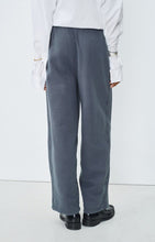 Carica l&#39;immagine nel visualizzatore di Gallery, AMERICAN VINTAGE Joggers Izubird donna
