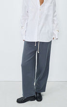 Carica l&#39;immagine nel visualizzatore di Gallery, AMERICAN VINTAGE Joggers Izubird donna
