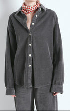 Carica l'immagine nel visualizzatore di Gallery, AMERICAN VINTAGE Camicia in velluto Padow donna
