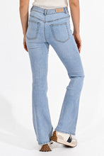 Carica l&#39;immagine nel visualizzatore di Gallery, MOLLY BRACKEN Jeans bootcut donna
