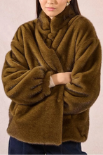 Carica l&#39;immagine nel visualizzatore di Gallery, MOLLY BRACKEN Giacca in pelliccia sintetica donna
