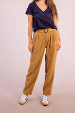 Carica l&#39;immagine nel visualizzatore di Gallery, MOLLY BRACKEN T-shirt con scollo a V iridato donna
