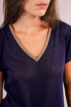 Carica l&#39;immagine nel visualizzatore di Gallery, MOLLY BRACKEN T-shirt con scollo a V iridato donna
