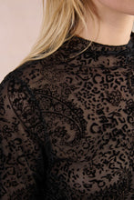 Carica l&#39;immagine nel visualizzatore di Gallery, MOLLY BRACKEN Top in pizzo motivo Paisley trasparente donna
