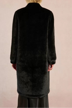 Carica l&#39;immagine nel visualizzatore di Gallery, MOLLY BRACKEN Cappotto lungo in pelliccia sintetica donna
