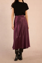 Carica l&#39;immagine nel visualizzatore di Gallery, MOLLY BRACKEN Gonna lunga in raso donna
