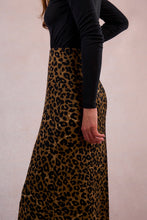 Carica l&#39;immagine nel visualizzatore di Gallery, MOLLY BRACKEN Gonna lunga con stampa leopardata donna
