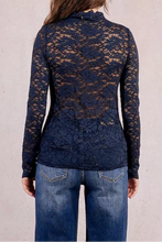 Carica l&#39;immagine nel visualizzatore di Gallery, MOLLY BRACKEN Top in pizzo semitrasparente donna
