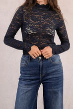 Carica l&#39;immagine nel visualizzatore di Gallery, MOLLY BRACKEN Top in pizzo semitrasparente donna

