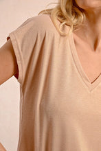 Carica l&#39;immagine nel visualizzatore di Gallery, MOLLY BRACKEN T-shirt laminata con scollo a V donna
