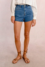 Carica l&#39;immagine nel visualizzatore di Gallery, MOLLY BRACKEN Shorts in denim donna
