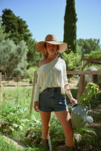 Carica l&#39;immagine nel visualizzatore di Gallery, MOLLY BRACKEN Shorts in denim donna
