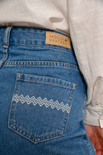 Carica l&#39;immagine nel visualizzatore di Gallery, MOLLY BRACKEN Shorts in denim donna
