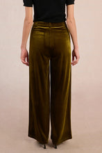 Carica l&#39;immagine nel visualizzatore di Gallery, MOLLY BRACKEN Pantaloni larghi in velluto donna
